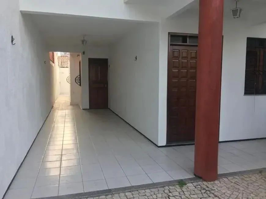 EB16 - CASA A VENDA EM PERIPERI