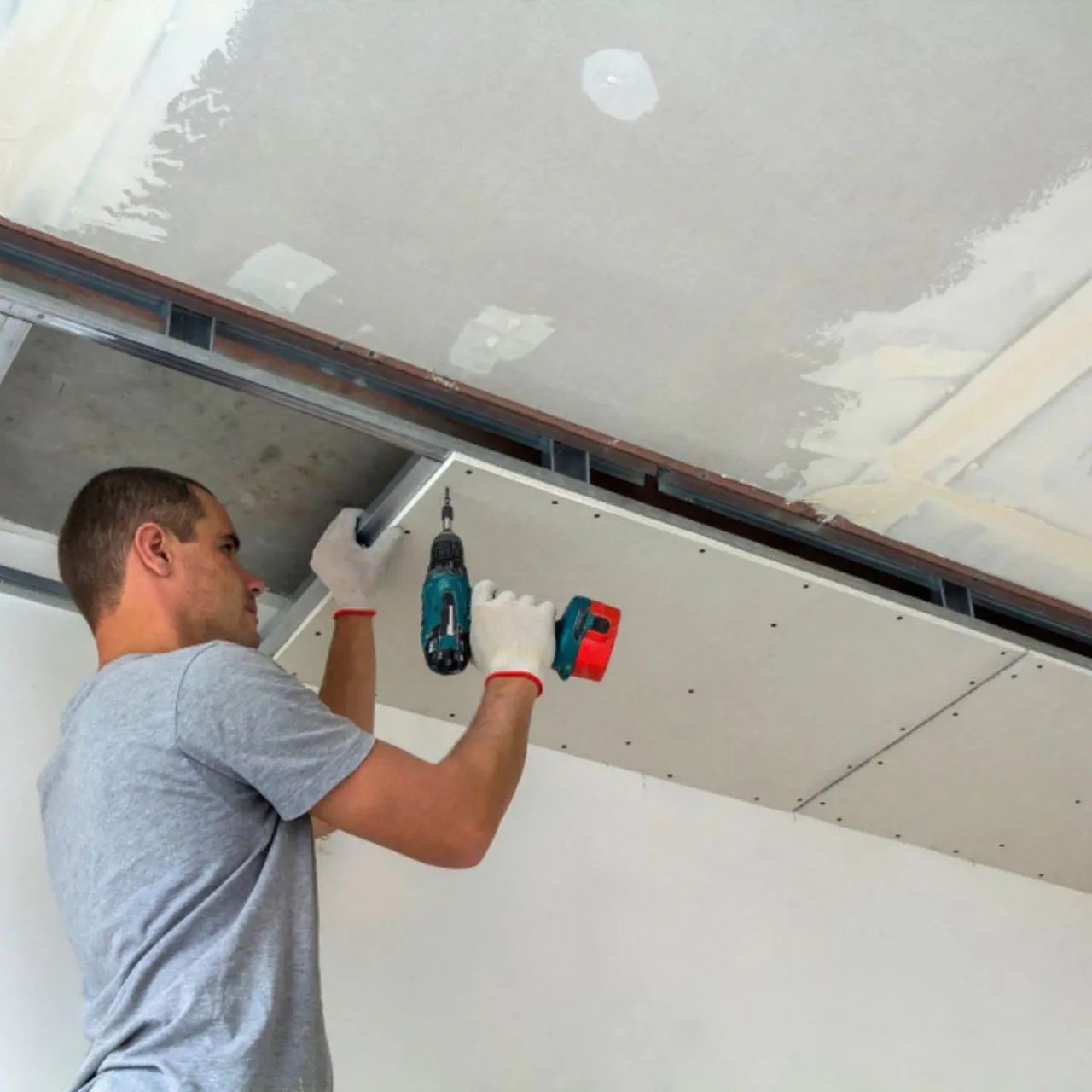Executamos serviços de Gesso liso, sanca, Drywall, forro  - Foto 2