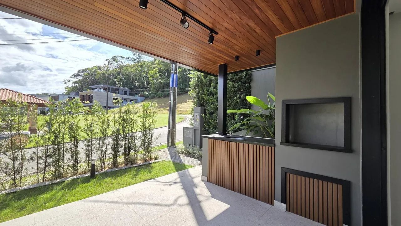 Casa em Condomínio com 3 Suítes e 234 m² - Foto 3