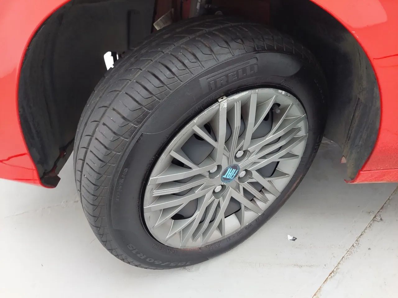 Fiat Cronos Drive 1.0 6V, foto 11 de 18
