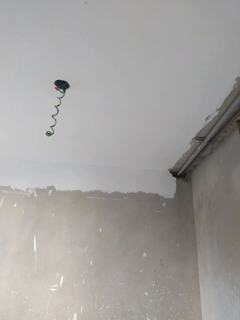 Revestimento em gesso liso e drywall. - Foto 2