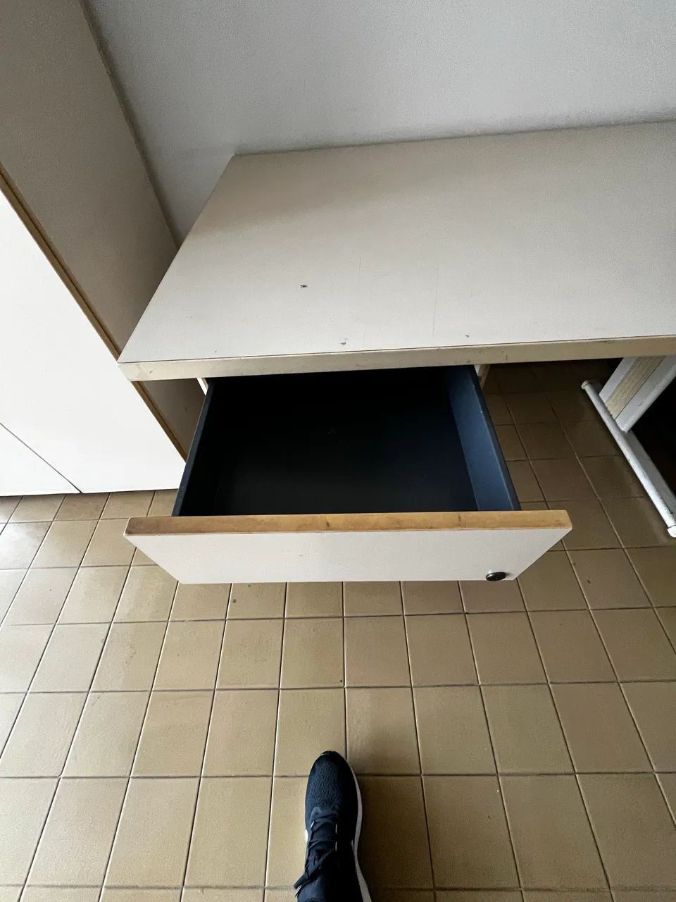 Mesa de escritório com 2 gaveteiros - Foto 4