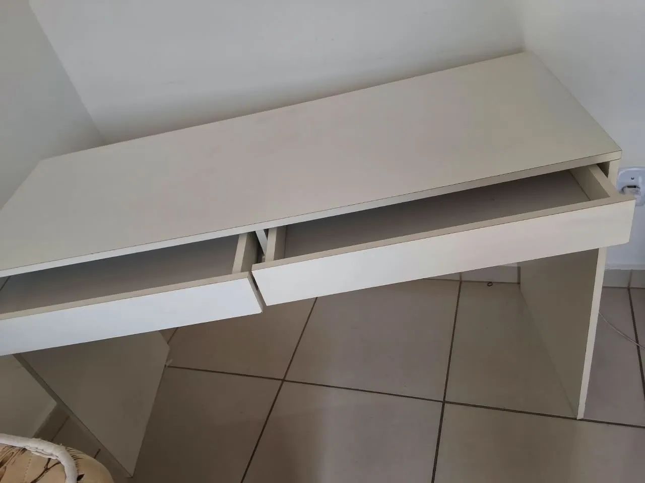 Escrivaninha duas gavetas  - Foto 2