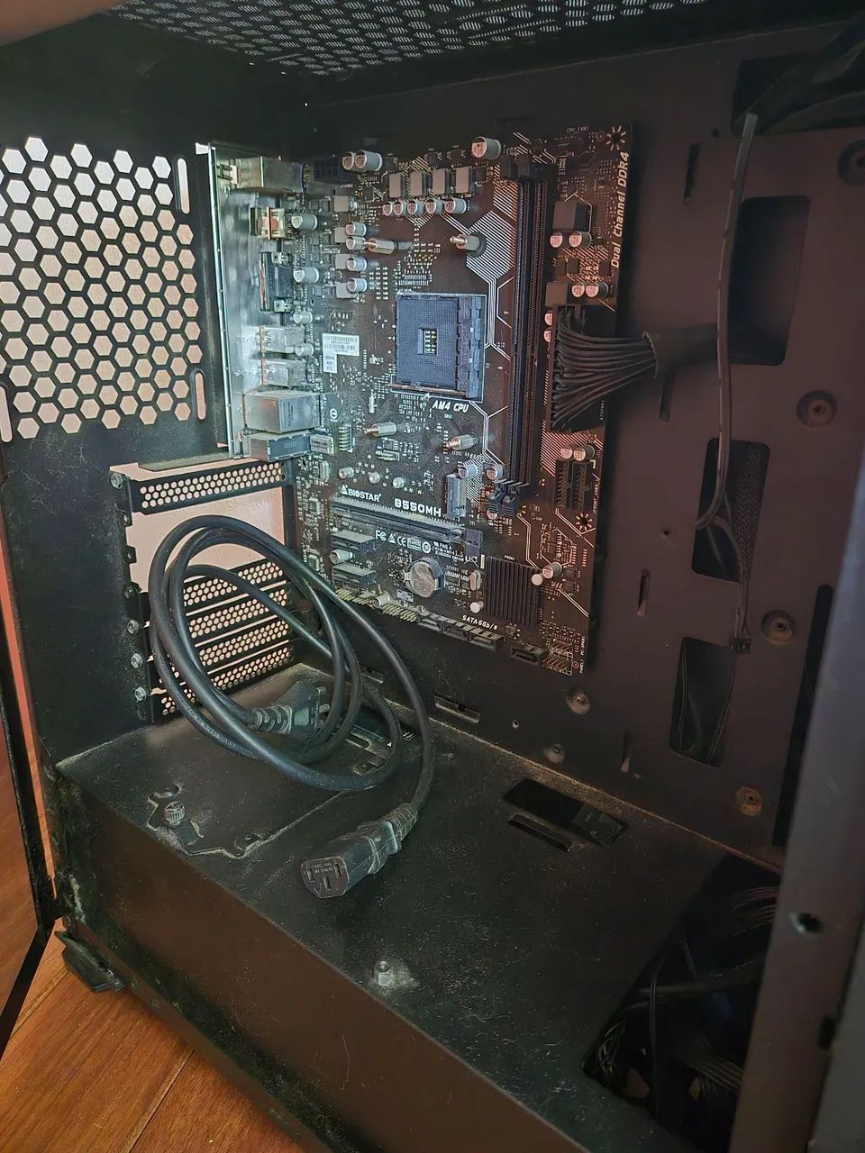 Monitor e Gabinete Gamer (leia a descrição) - Foto 2