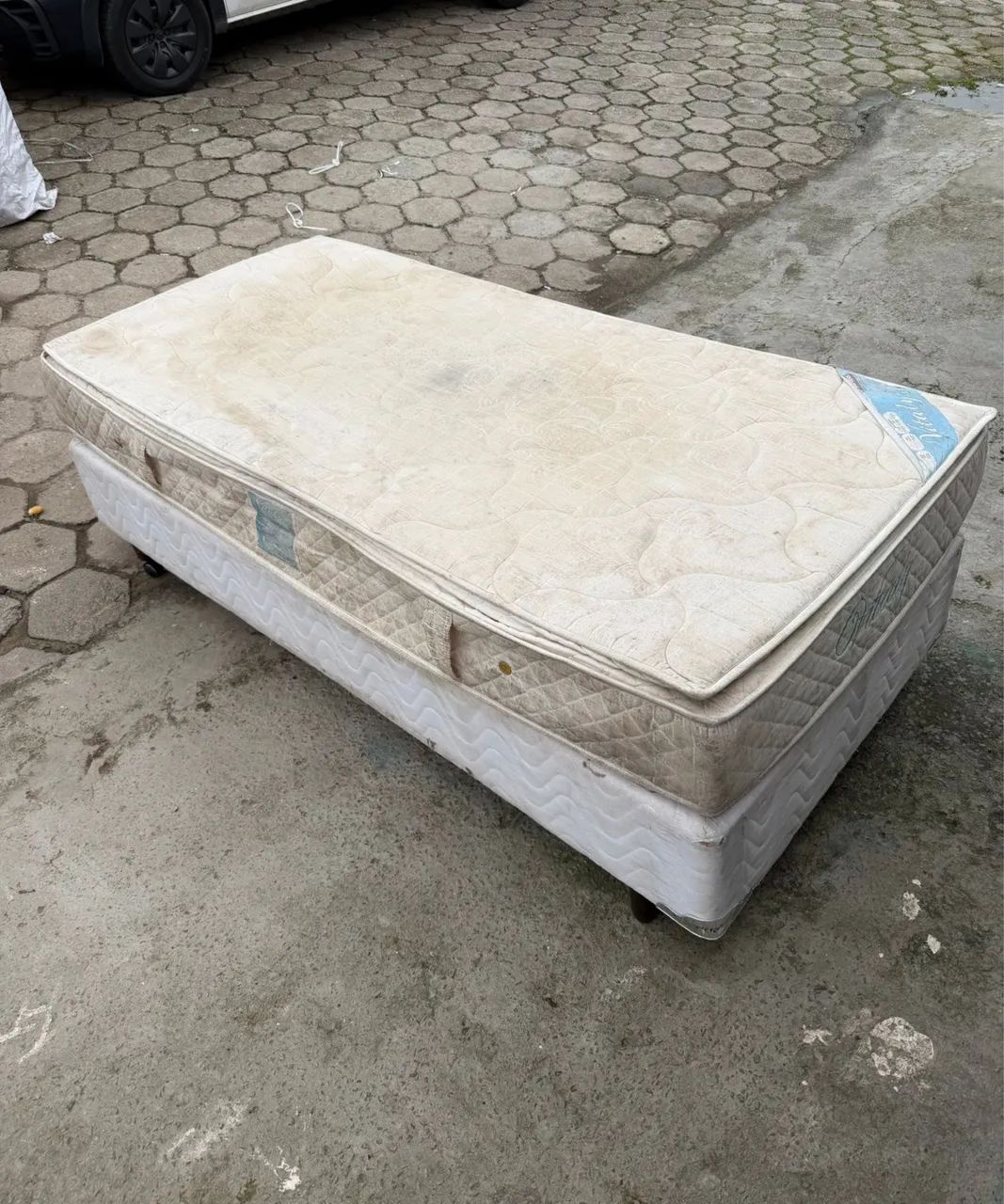 Cama box solteiro usada