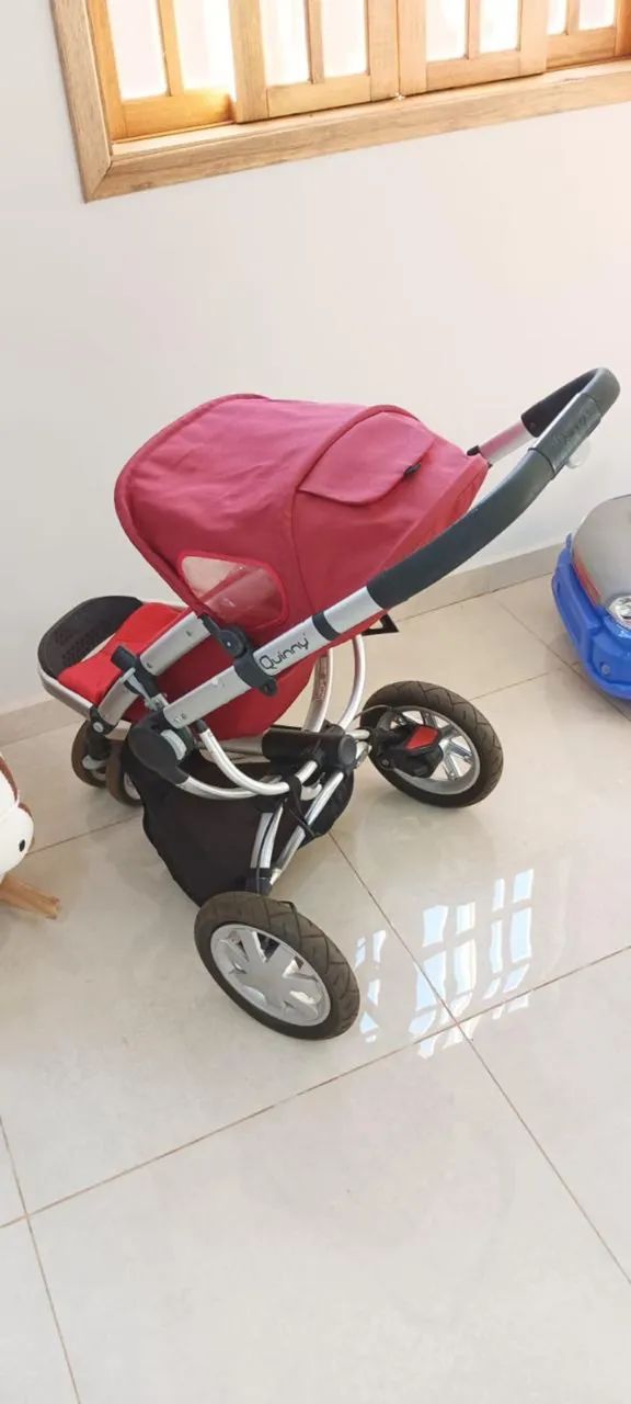Carrinho + Moises vermelho Quinny Buzz - Foto 4