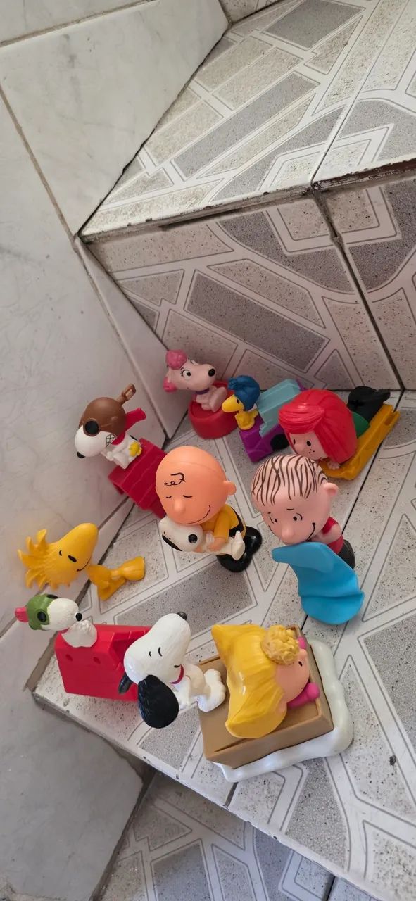 Snoopy e seus amigos miniaturas 
