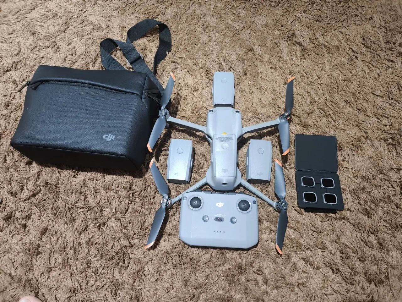 Drone DJI Air 2s, pouco uso, com nota, 04 baterias (todas com menos de 30 ciclos).