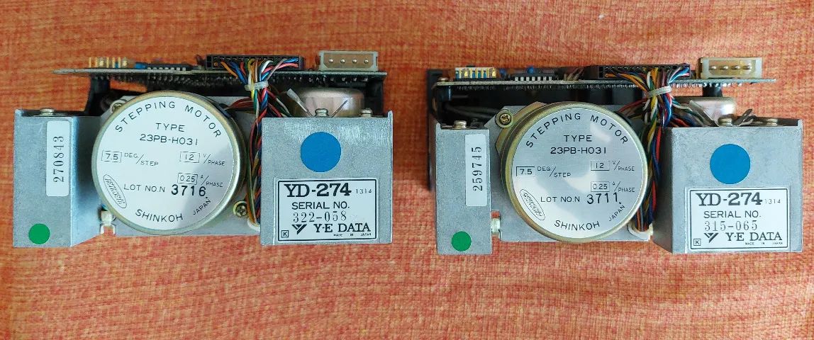 Lote de 2 Drives de Disquete 5.25", 360KB ( CP-500 ou TRS-80 )- Não Testados - P/ Conserto - Foto 3