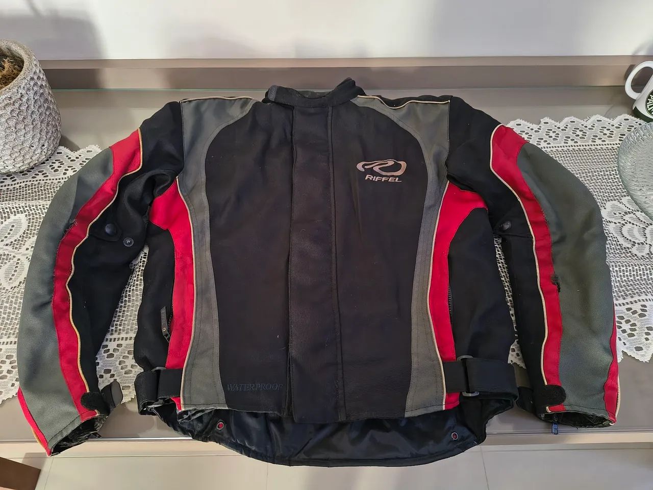 Jaqueta motociclismo feminina/ masculina preta da marca Riffel.  - Foto 4