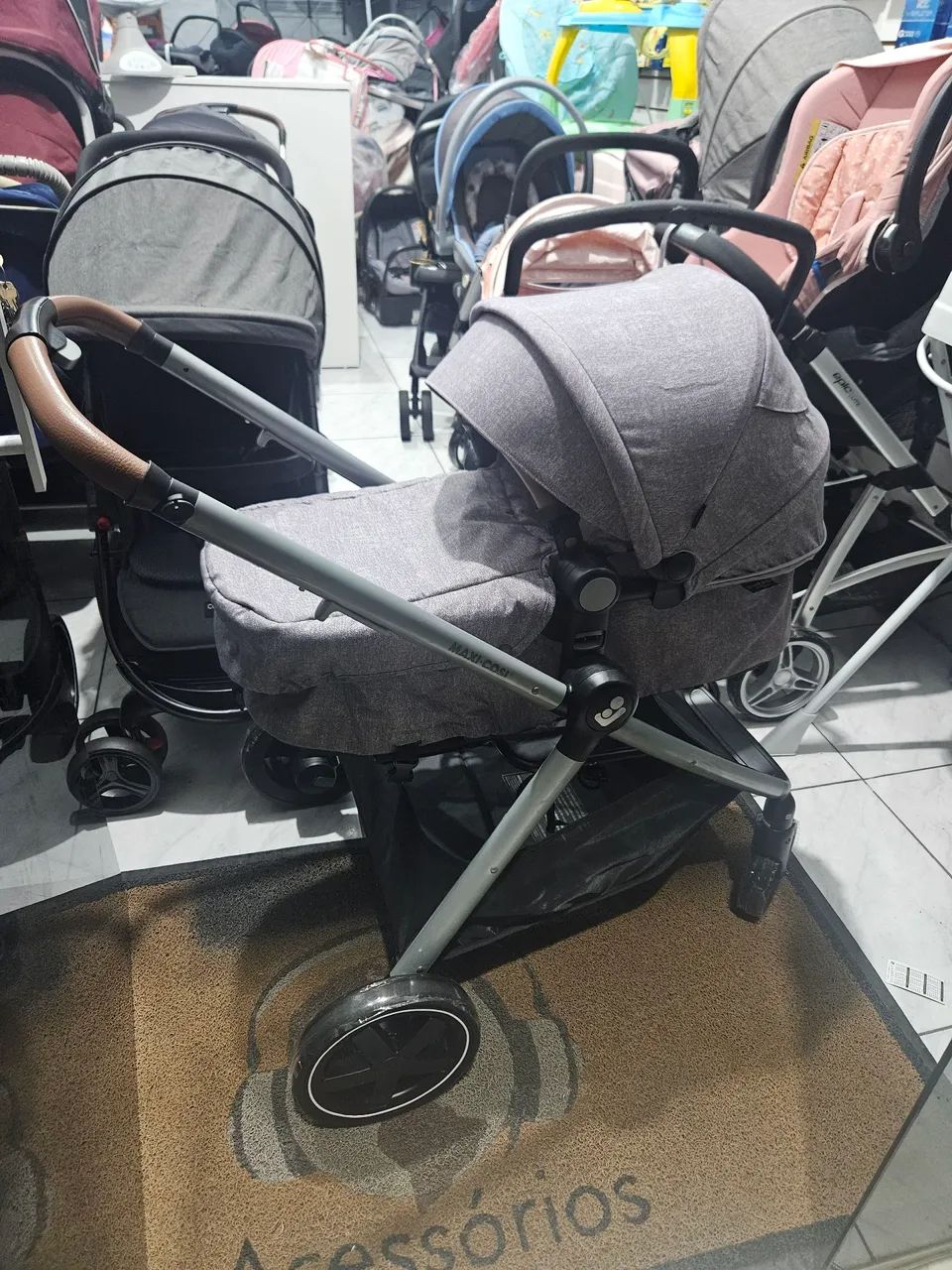Carrinho maxi-cosi  anna 02;+ bebê conforto  em estado de novo  R$ 1.1999,00 em 12 X sem   - Foto 4