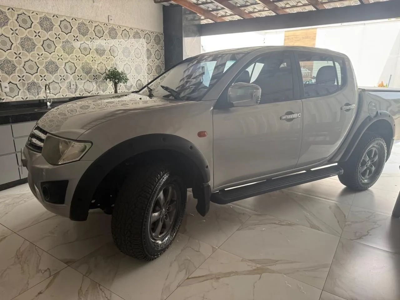 Mitsubishi L200 L200 Triton GLS 3.2 CD TB Int.Diesel Mec 2013