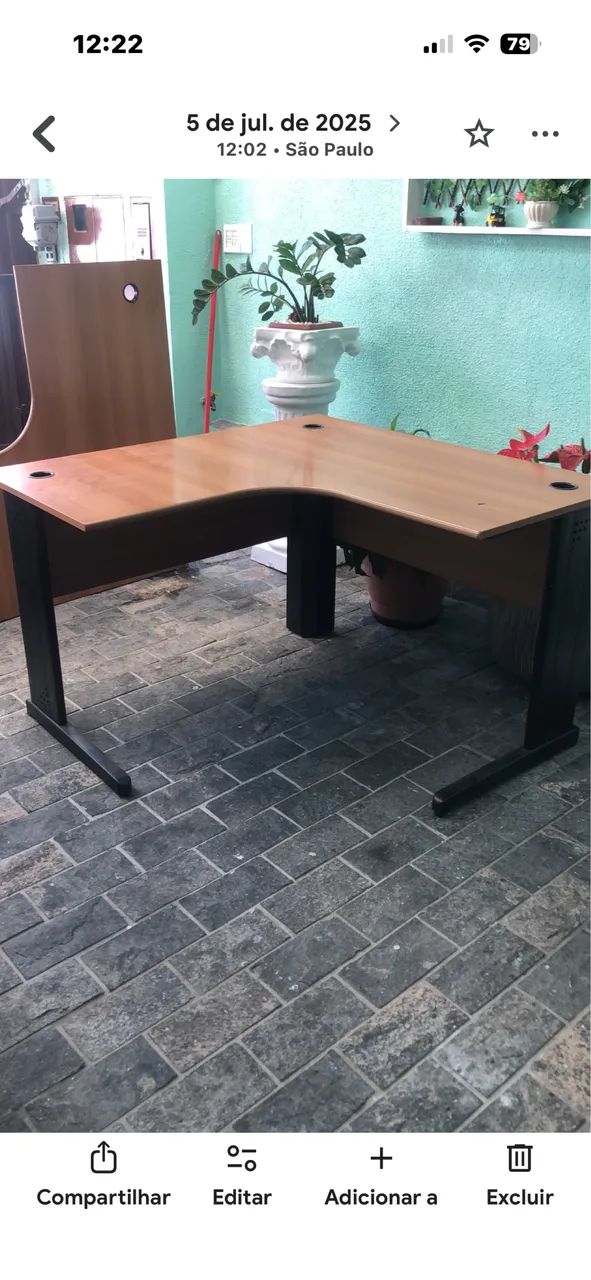 Mesa de escritório em L