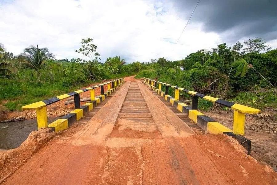 Bate estaca e construções de pontes  - Foto 2