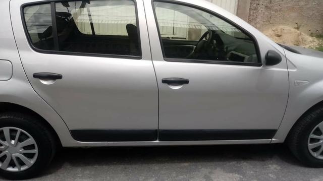 Renault Sandero - Foto 2