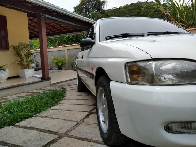 Escort Zetec - Foto 2