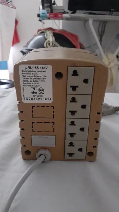 Estabilizador De Tensão Sms 300va 4 Saidas / Fusível removível. - Foto 3