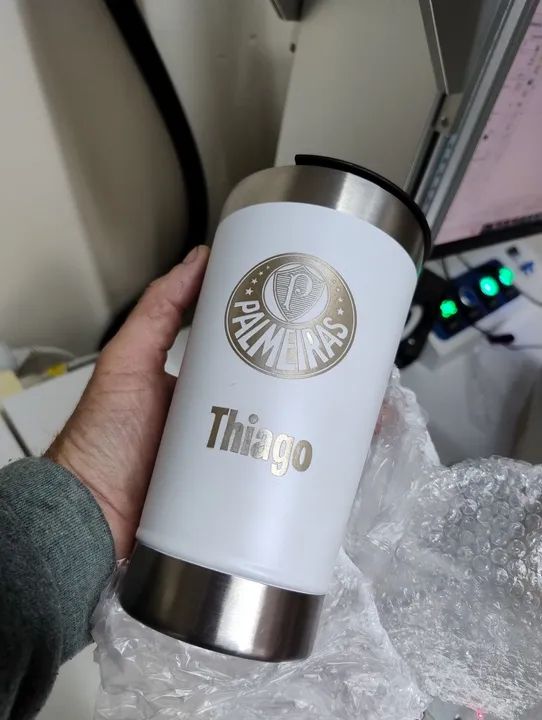 Copo térmico gravado a laser com sua logo marca  - Foto 3