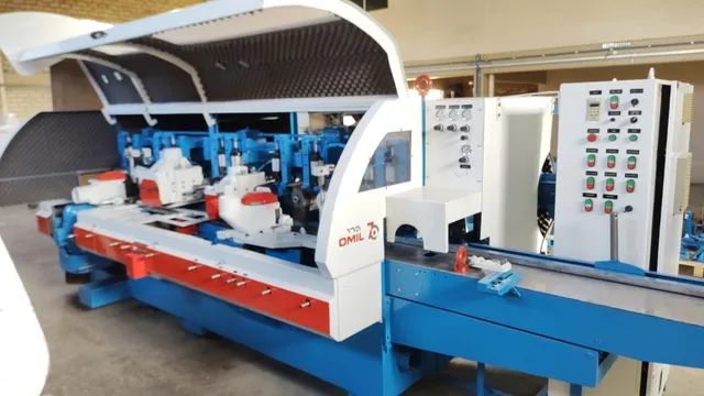 Plaina Omil Pmo 240mm  de 8 eixos Omil ( AUTORIZADA OMIL )