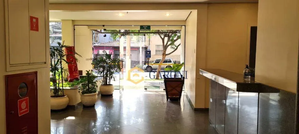 Sala Comercial Mobiliada à venda em Pinheiros com 33m² - Uma vaga de garagem