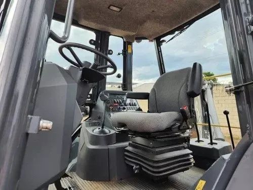 Retroescavadeira Jhon Deere 310 seminova  - Foto 4