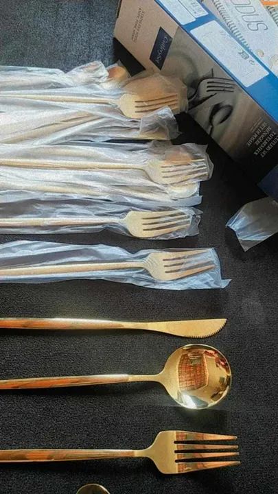 Conjunto de talheres em aço inoxidável dourado 24 peças 