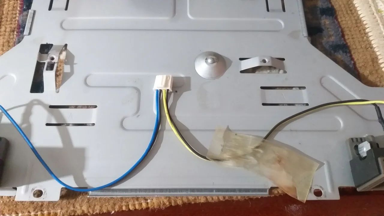 Par de Alto Falantes Monitor TV Samsung T27c310Lb Seminovo Retirado Funcionando - Foto 4