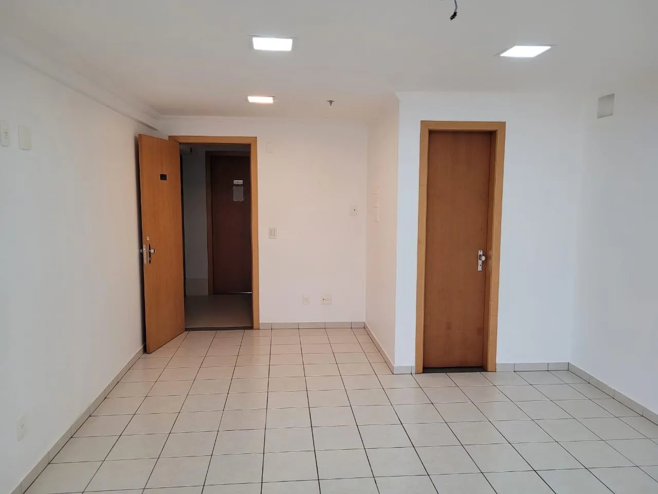 Sala comercial para alugar, ótima localização Setor de Autarquias Sul, 28m2, 1 vaga de gar
