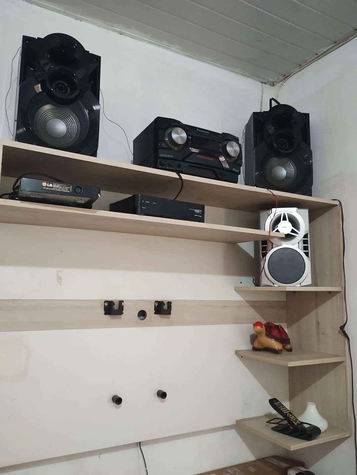 Rack para TV com prateleiras - Foto 2