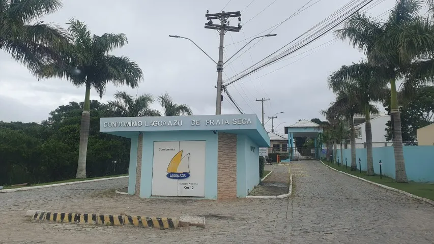 Terreno Limpo no Condomínio Lagoa Azul em Praia Seca 360m2