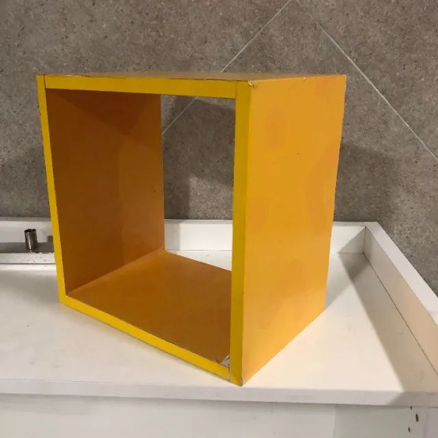 Expositor para montar vitrine tipo colmeia