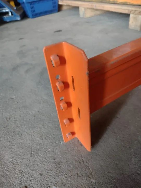 Longarinas seminovas Esmena - Porta Paletes,pallets - Foto 5