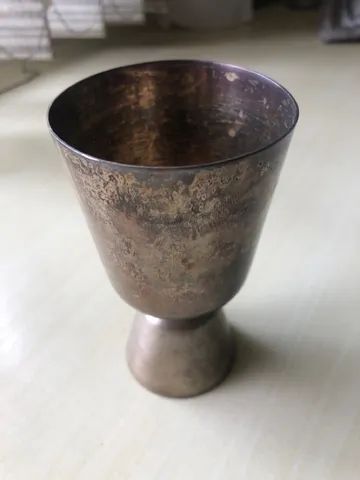 Taça de metal