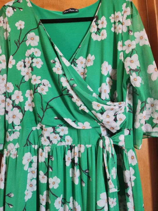 Vestido midi verde floral tam 48 - Foto 2