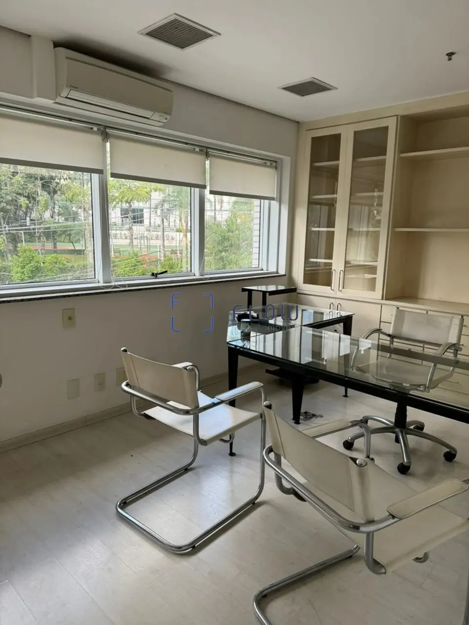 Sala 93m² para aluguel na Vila Andrade, São Paulo.
