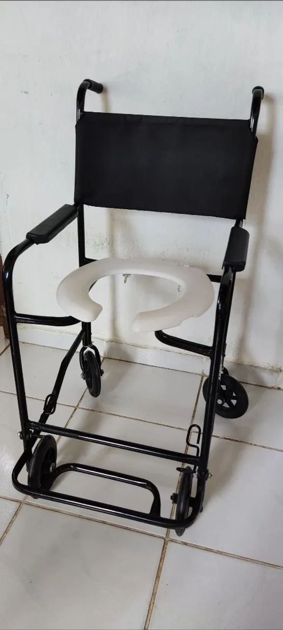 Cadeira de Banho com Rodas - Foto 2