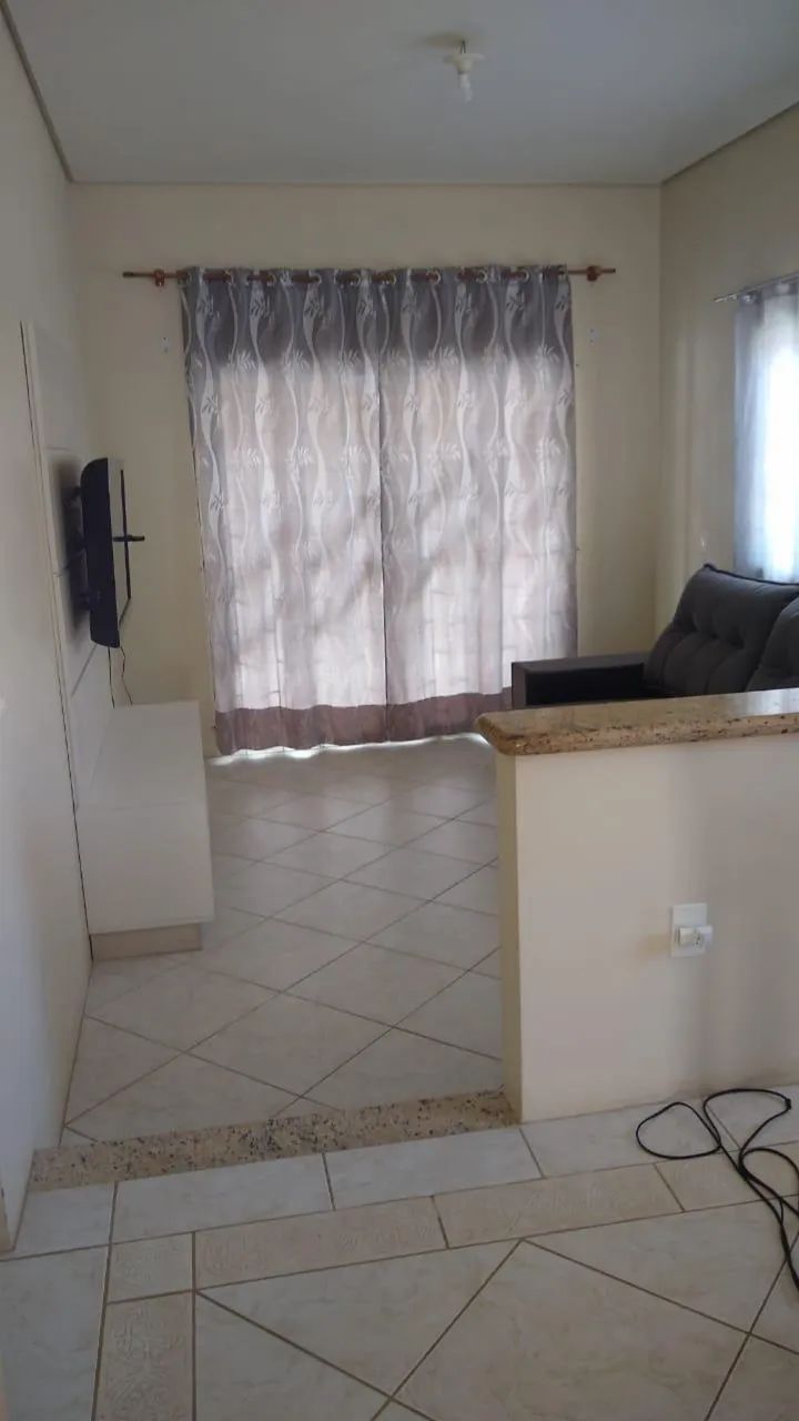 Aluga-se casa de praia na Pinheira á 100m da praia - Foto 2