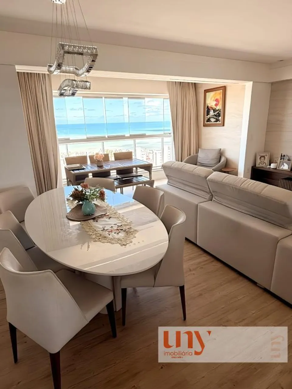 Apartamento com 3 suítes, todo ambientado com vista definitiva no Jardim Oceania, próximo