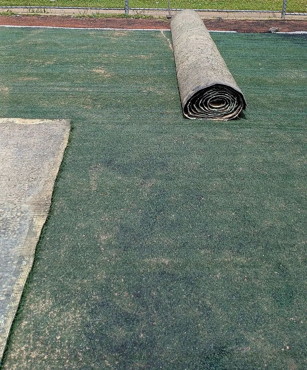 Grama sintética usada 