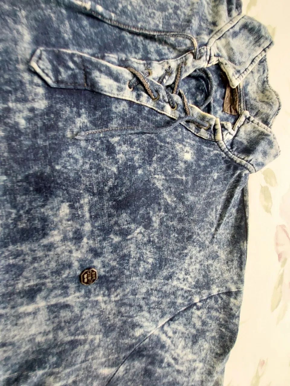 Camisa masculina com Detalhe em Cadarço - Foto 4
