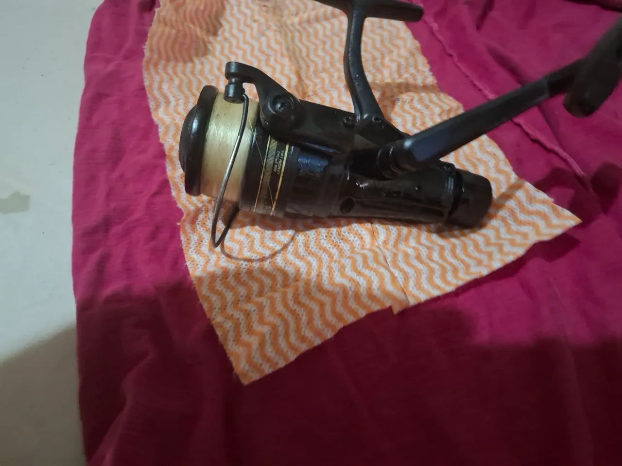 Molinete daiwa daiwa J2050 - Foto 6