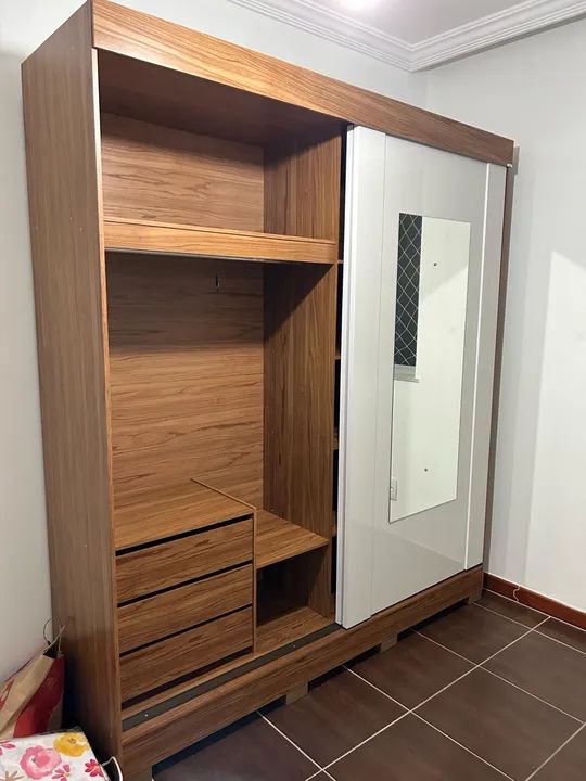 Guarda roupa casal super dividido frete gratis entrego hoje R$ 1399,99 a vista  - Foto 3