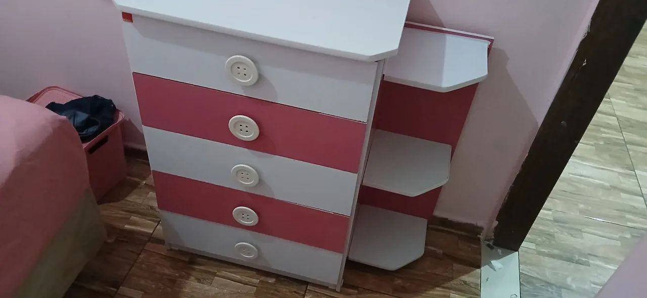 Guarda roupa e cômoda com cantoneiras  - Foto 2