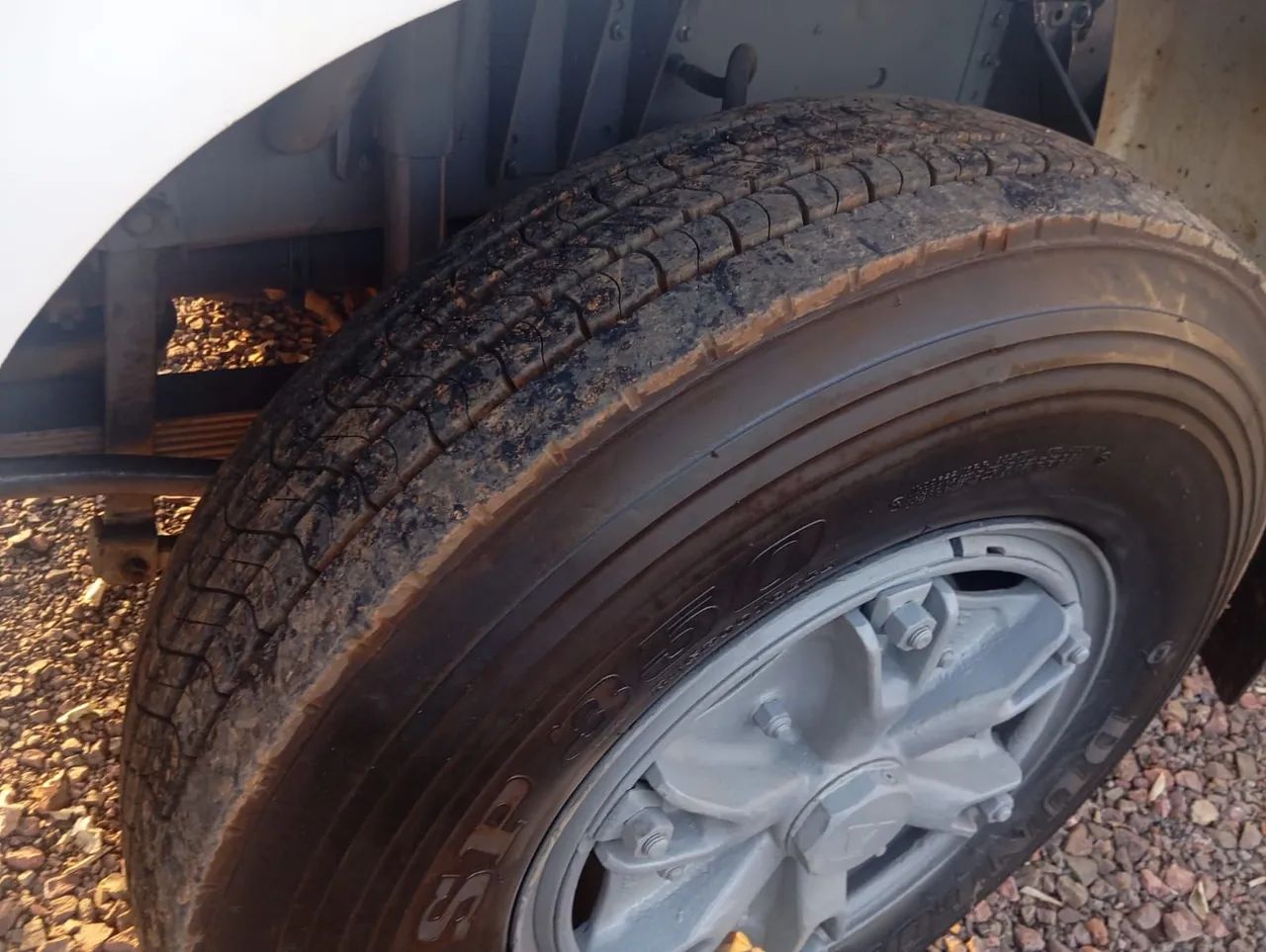 Caminhão Volvo NL 10 Traçado 6x4  - Foto 5