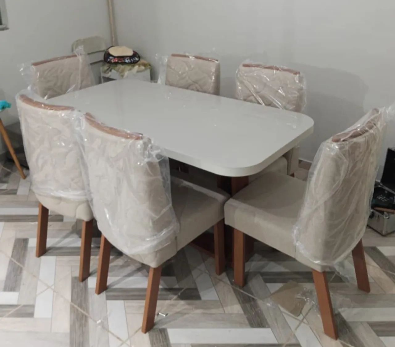 Mesa de Jantar com 6 Cadeiras MDF laura