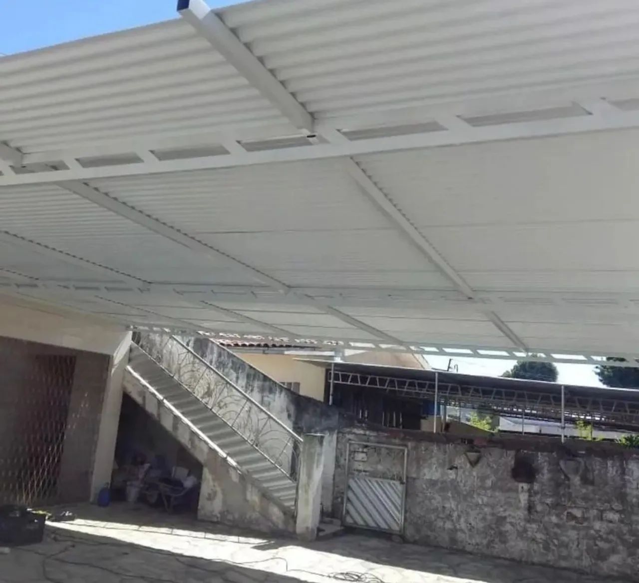 Cobertas , portões, grades etc...