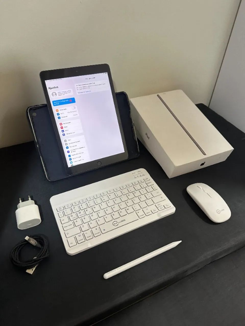 iPad 8 - Teclado, Pencil, Teclado, Mouse, Capinha - Impecável