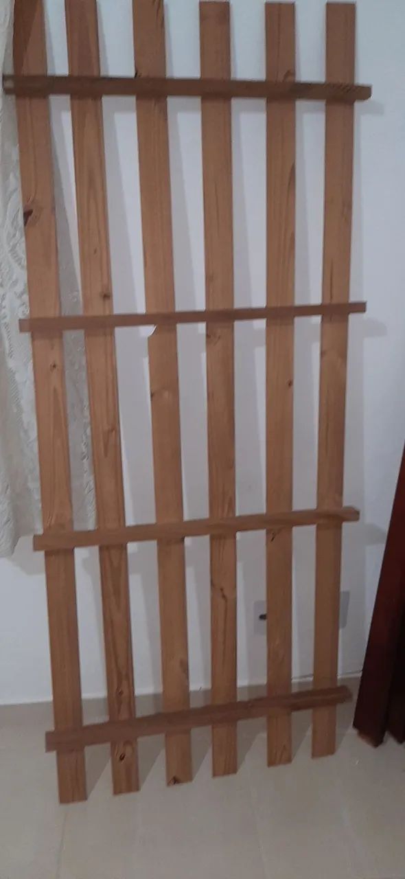 Cama de madeira semi nova conservada - Foto 4