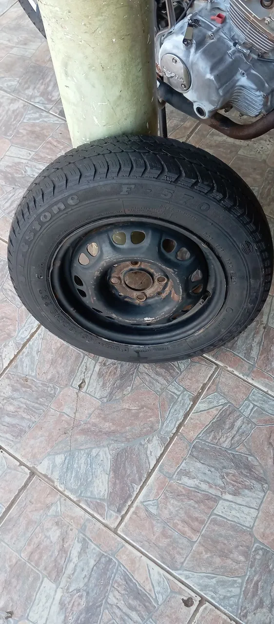 Roda com Pneu Firestone 13