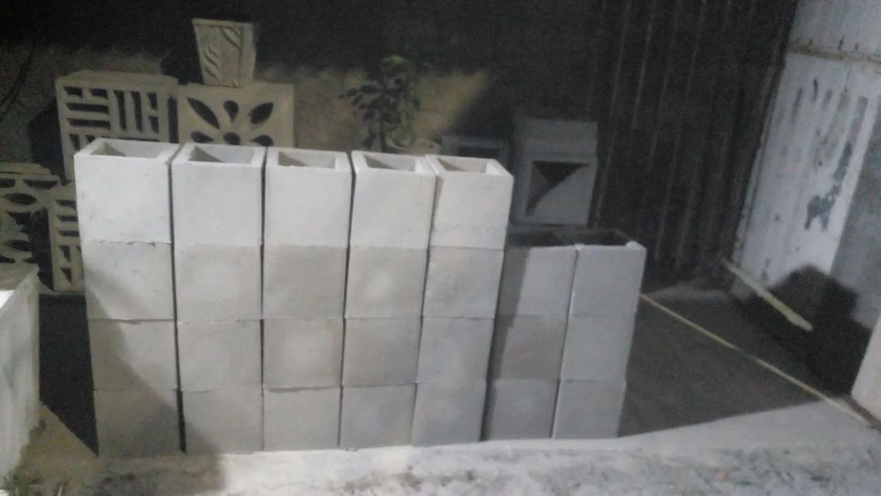 Column blocks 64352543594753120